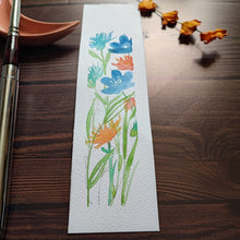 Charger l&#39;image dans la galerie, Marque-page plastifié fleurs bleues et orange aquarelle
